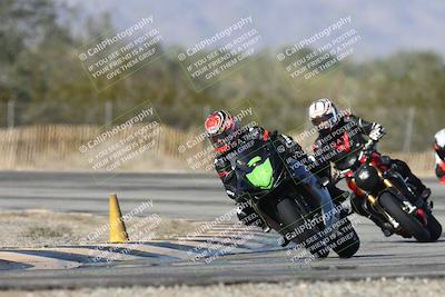 media/Dec-01-2025-Moto Forza (Mon) [[2daa91e15f]]/2-Intermediate Group/Session 3 (Turn 3)/